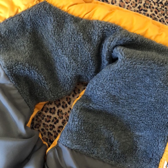 BABY GAP yellow unisex toddler puffy vest - Picture 13 of 16